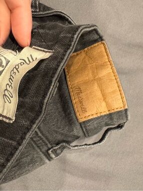 Madewell curvy perfect vintage straight jeans- faded black